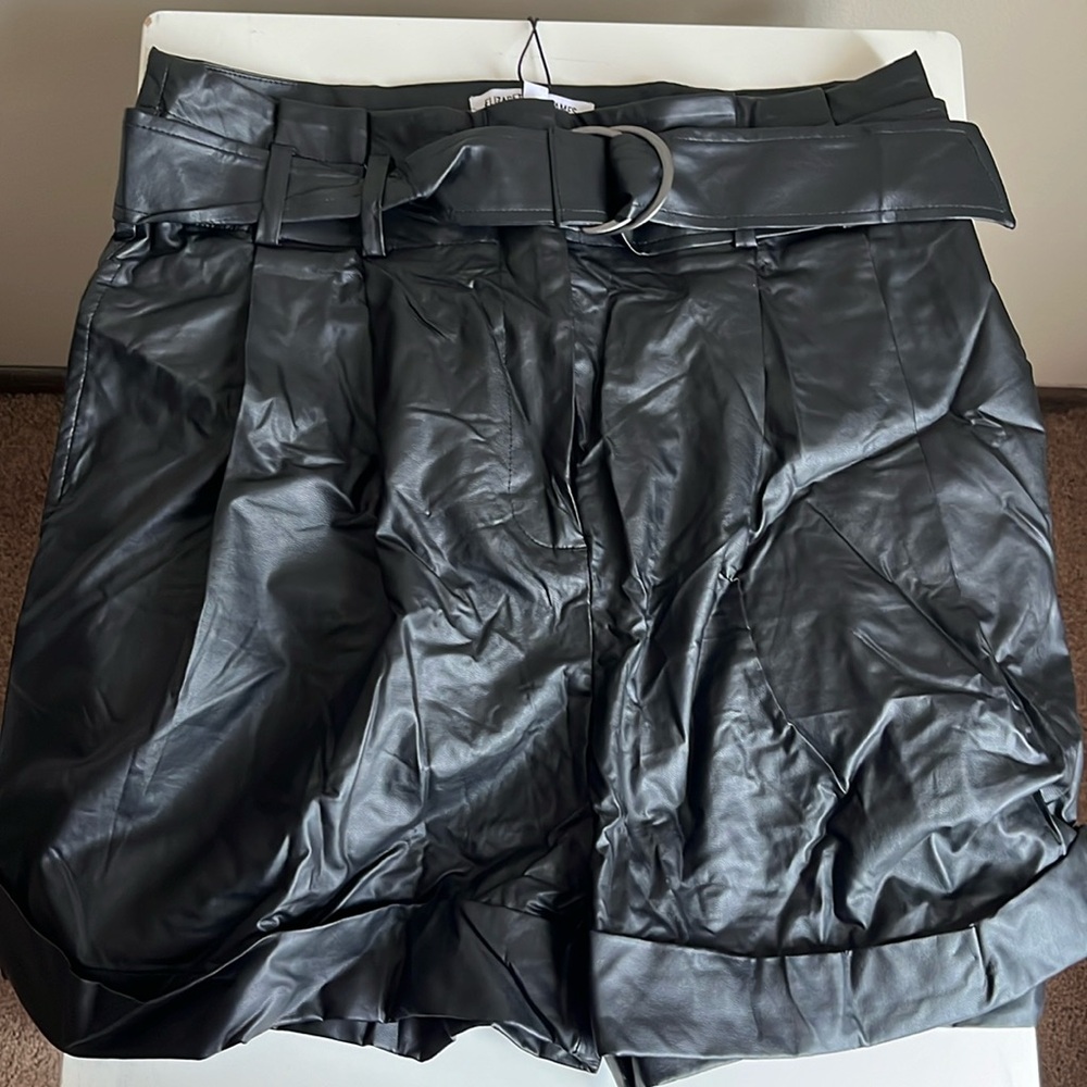 Elizabeth and James faux leather shorts - size 10/30